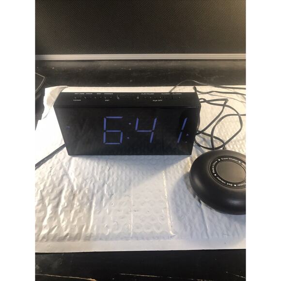 Super Shaker Bed Vibrator Alarm Clock - Picture 3 of 12